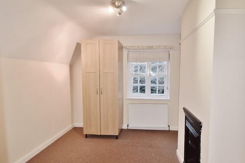 3 bedroom semi-detached house to rent, Asmuns Hill, Hampstead Garden Suburb