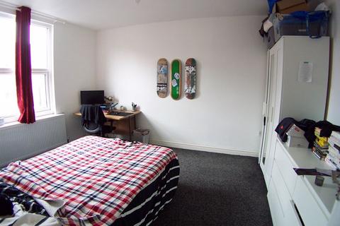 2 bedroom terraced house for sale, Harold Street, Leeds