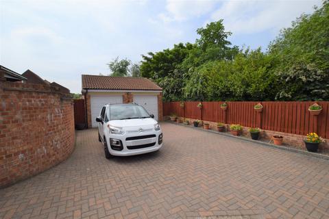 4 bedroom detached house for sale, Murray Park, Stanley, DH9