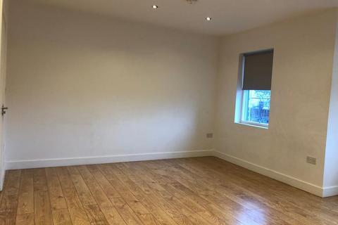 1 bedroom flat to rent - Chase Cross Road, Romford, Essex, RM5