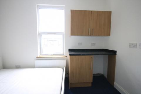 House share to rent, ALL BILLS INCLUDED, large double room in a House Share - Valentines Road, Ilford, IG1
