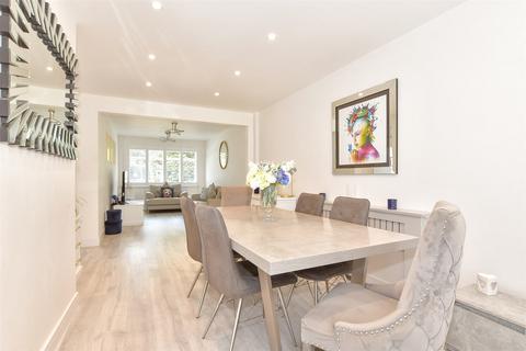 3 bedroom semi-detached house for sale, Downs Road, Gravesend DA13