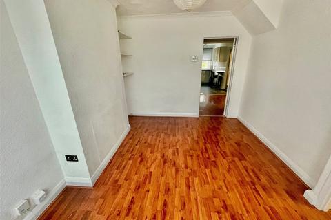 3 bedroom semi-detached house to rent, Cumberland Avenue, Welling, Kent, DA16