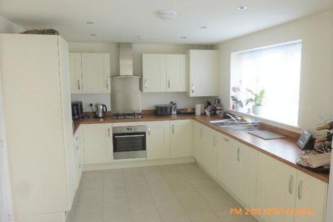 4 bedroom detached house to rent, 13 Watts Drive, Shifnal. TF11 8FQ