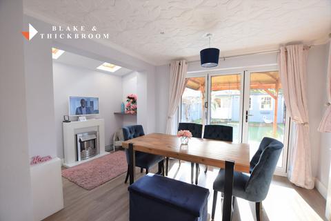 3 bedroom end of terrace house for sale, Eton Road, Clacton-on-Sea