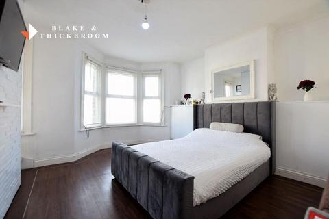 3 bedroom end of terrace house for sale, Eton Road, Clacton-on-Sea, Essex, CO15 3QA