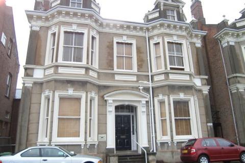 1 bedroom in a house share to rent, Room 17, Kent House, 6 Clarendon Place