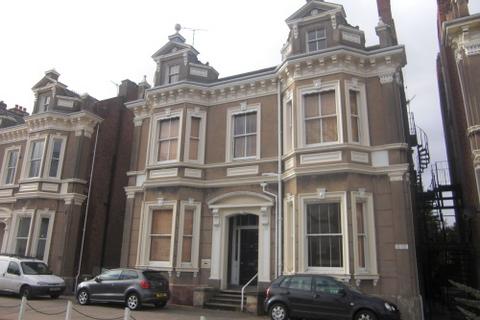 1 bedroom property to rent, Room 3, Kent House, Clarendon Place, Leamington Spa