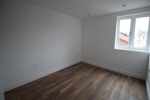 2 bedroom apartment to rent, Flat 8, 56 Russell Terrace, Leamington Spa