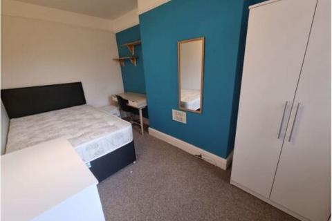 6 bedroom terraced house to rent - 68 Leicester Street, Leamington Spa