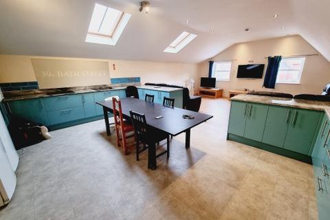 9 bedroom terraced house to rent - 39a Bath Street, Leamington Spa