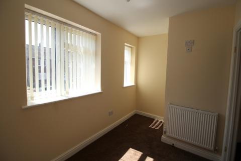 2 bedroom semi-detached house to rent, Buckley Road, Leamington Spa