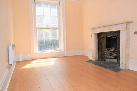 1 bedroom flat to rent, Harmer Street, Gravesend DA12