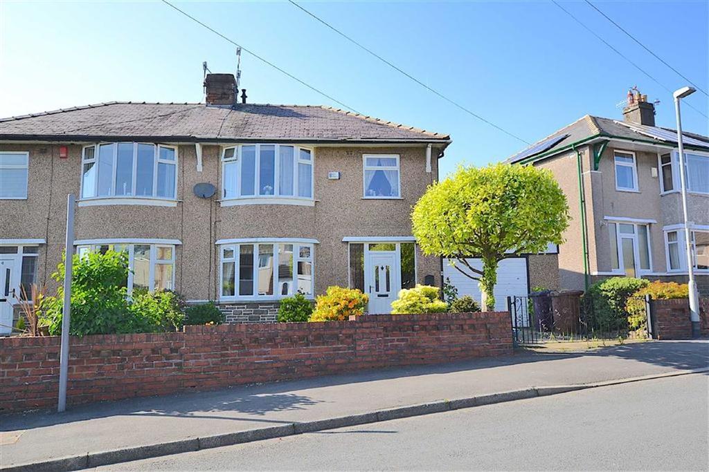 Torquay Avenue, Burnley, Lancashire 3 bed semidetached house £139,995