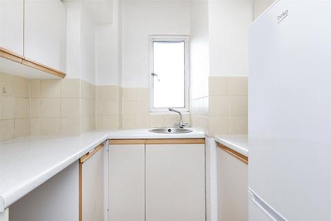 2 bedroom apartment to rent, University Street, London, WC1E
