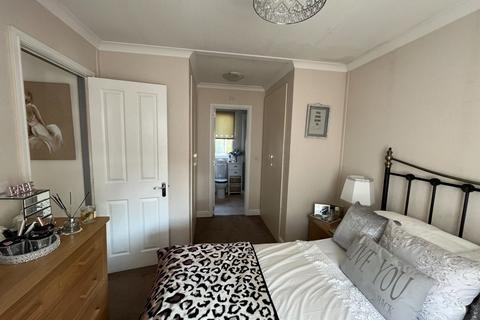 3 bedroom park home for sale, East Hill Road, Knatts Valley, Sevenoaks, Kent