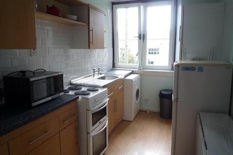 2 bedroom flat to rent, Blackness Road, West End, Dundee, DD2