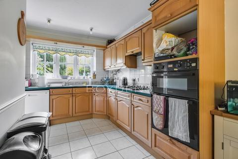 3 bedroom end of terrace house to rent, Moatfields, Colchester CO6
