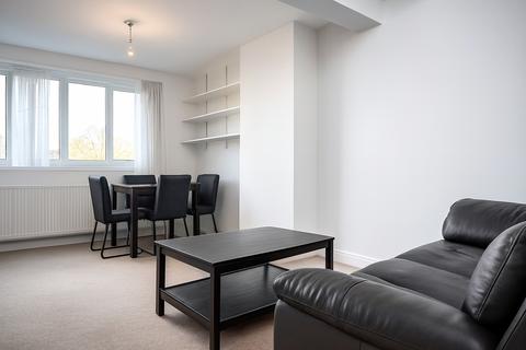 2 bedroom flat to rent, The Drive, Golders Green, NW11