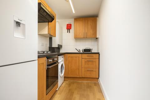 2 bedroom flat to rent, The Drive, Golders Green, NW11