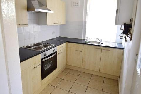 4 bedroom terraced house to rent, Fab 4 Bed House in Aigburth