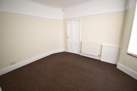 4 bedroom terraced house to rent, Fab 4 Bed House in Aigburth