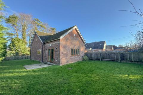 4 bedroom detached house to rent, Newmarket Road, Cheveley, Newmarket, Suffolk, CB8