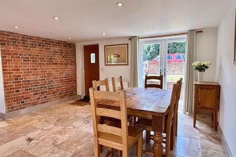 3 bedroom cottage to rent, Heddington SN11