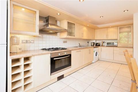 4 bedroom house to rent, NW2