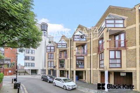 undefined, SE16