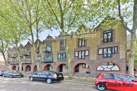 undefined, SE16