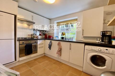 undefined, SE1