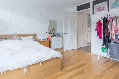 3 bedroom flat to rent, NW1
