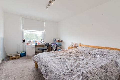 3 bedroom flat to rent, N7