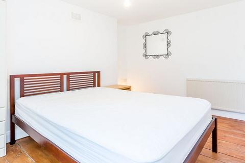4 bedroom flat to rent, WC1X