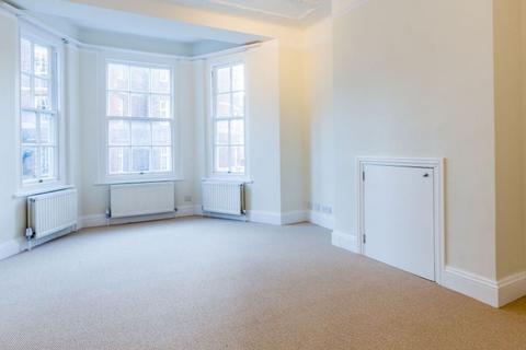 3 bedroom flat to rent, W1H