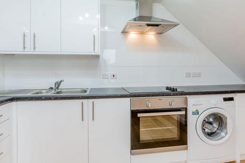 2 bedroom flat to rent, N7