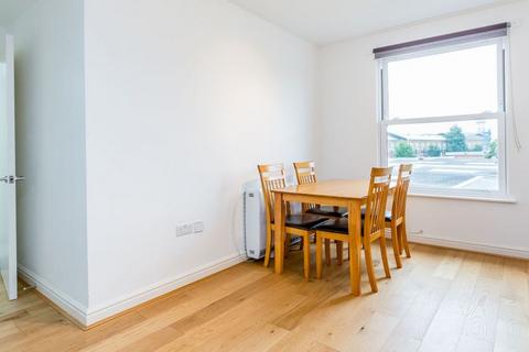 2 bedroom flat to rent, N7