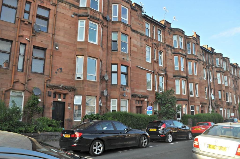 1 3, 18 Garry Street, Glasgow, G44 4AY 1 bed flat £550 pcm (£127 pw)