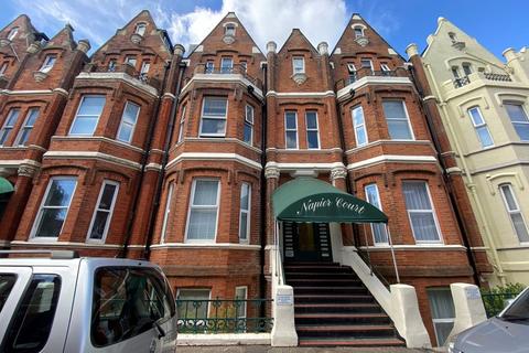 Studio to rent, Napier Court, Durley Gardens, Bournemouth