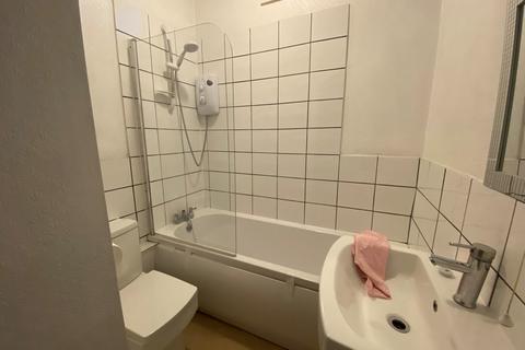 Studio to rent, Napier Court, Durley Gardens, Bournemouth