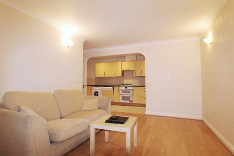 2 bedroom apartment to rent, Farringdon Court, Erleigh Road, Reading, RG1