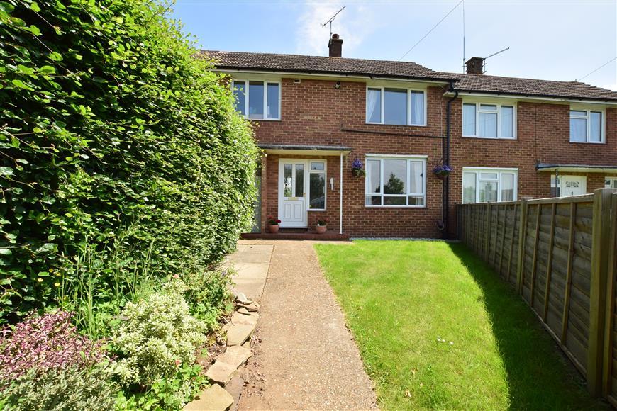 New North Road, Reigate, Surrey 2 bed terraced house £325,000