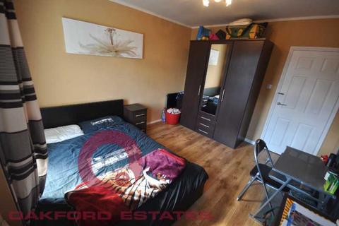 2 bedroom flat to rent, Stanhope Street, Euston, London NW1