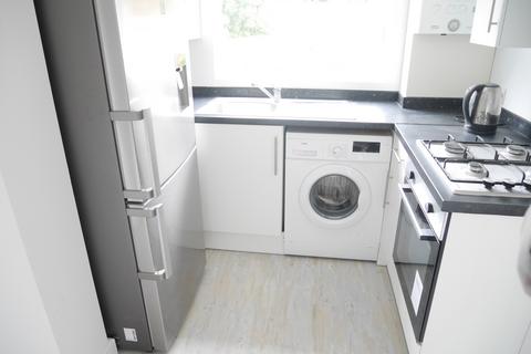 1 bedroom ground floor maisonette to rent, Hampermill Lane, Watford WD19