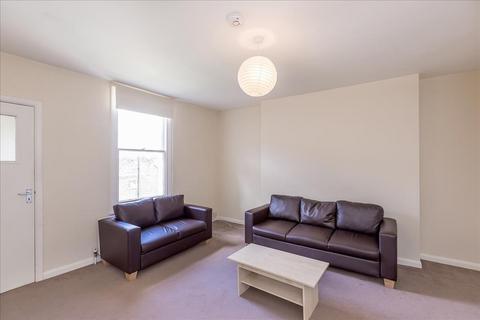 2 bedroom apartment to rent, Horn Lane, Acton, W3