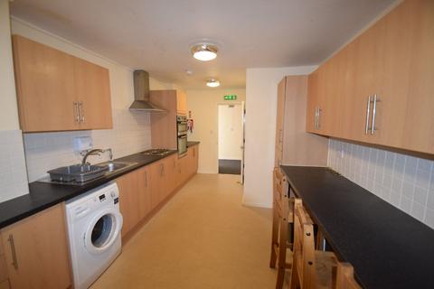 7 bedroom flat to rent - Delta House