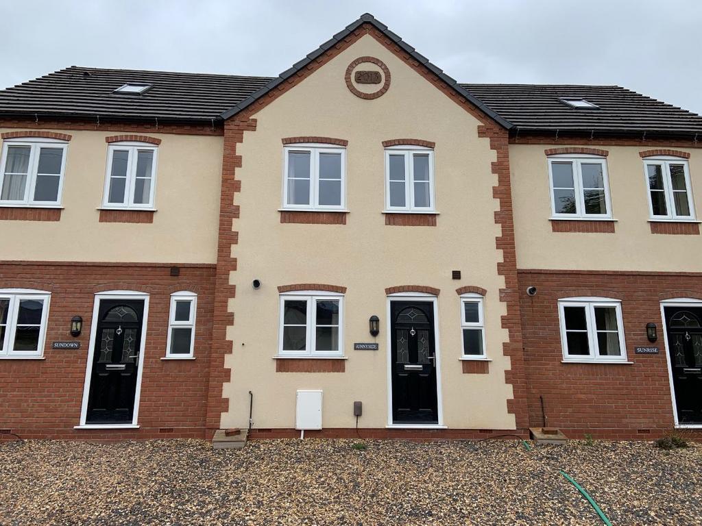 Sunnyside Sandycroft Mews 4 bed terraced house to rent £1,543 pcm