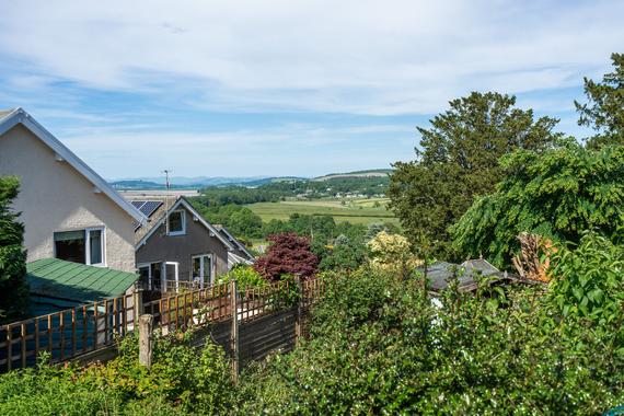 Plantation Avenue Arnside Cumbria La5 0hx 2 Bed Semi Detached