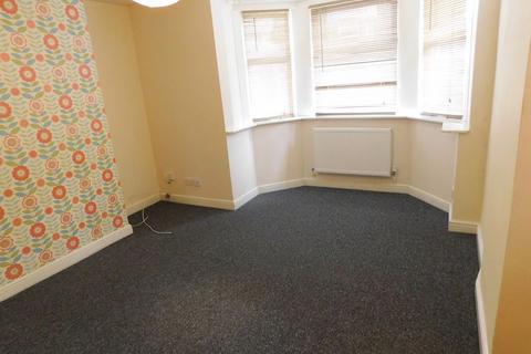 2 bedroom ground floor flat to rent, Avenue Road, Grantham